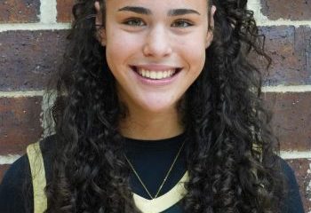 Jillian Sanderson headshot.